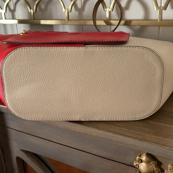 Brand new Tory Burch SHOPPER TOTE - Picture 8 of 11